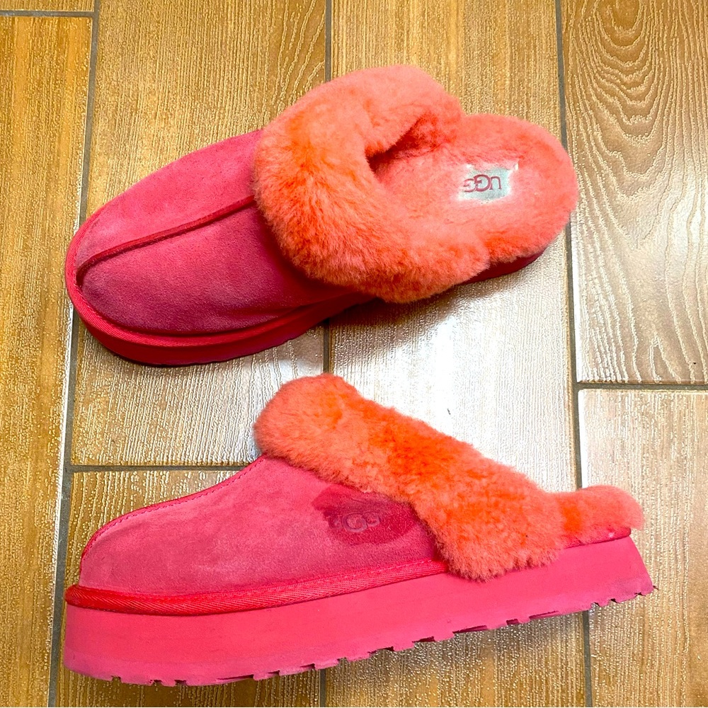 Ugg Women Super Fluff Hot Pink ❤️ Slipper/ Clogs size 11